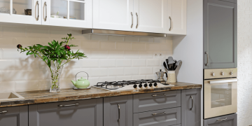 Mutfak Tadilatı – Modern Dolaplar, Tezgâh Kaplama, Fayans ve Elektrik Tesisatı